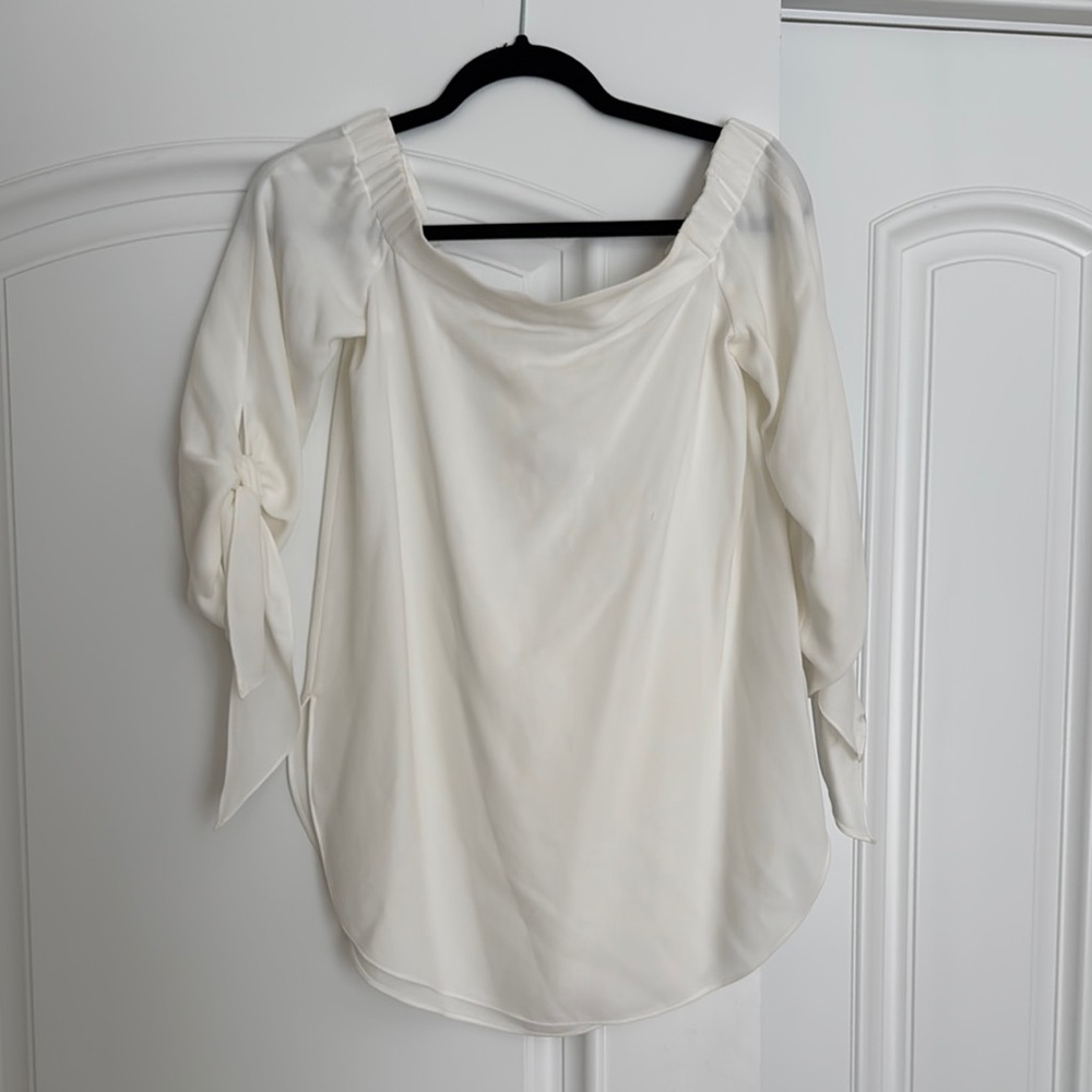 Club Monaco Elegant White Women's off shoulder Top